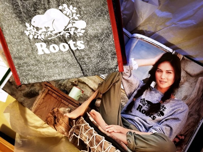 EcoLuxLuv, Roots Canada, Algonquin Experience, Pacific Centre Mall, Vancouver, BC, YVR, Vancity, Downtown, Helen Siwak